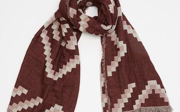 10+ Brands to Find a Neck Scarf
