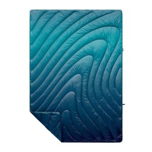 Ocean Fade Recycled Puffy Blanket