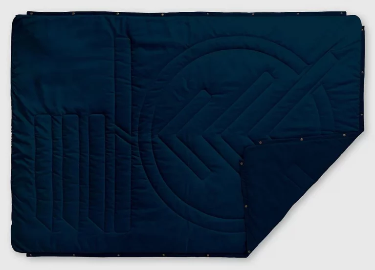 Sustainable Blankets: The Best Blankets Made From Recycled Materials 1 Voited Sustainable Blankets
