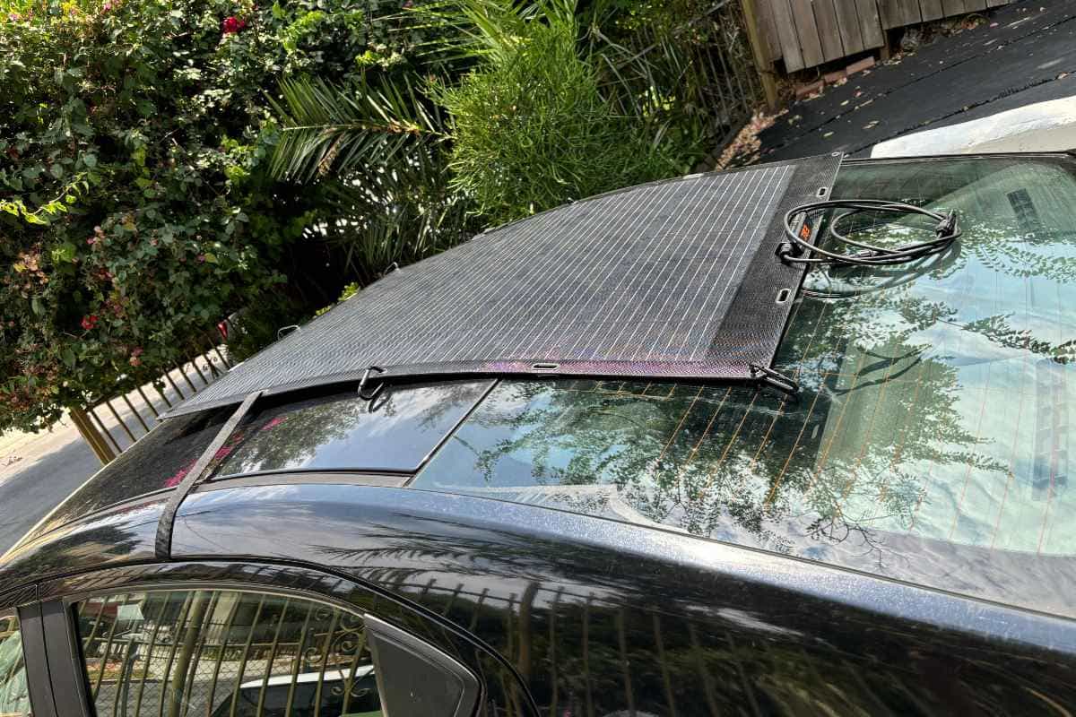 EBL 120W Portable Solar Panel on car rooftop